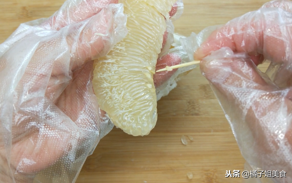 圖片[9]-柚子剝皮新方法 一招就能把柚子剝的干干凈凈-起舞食譜網