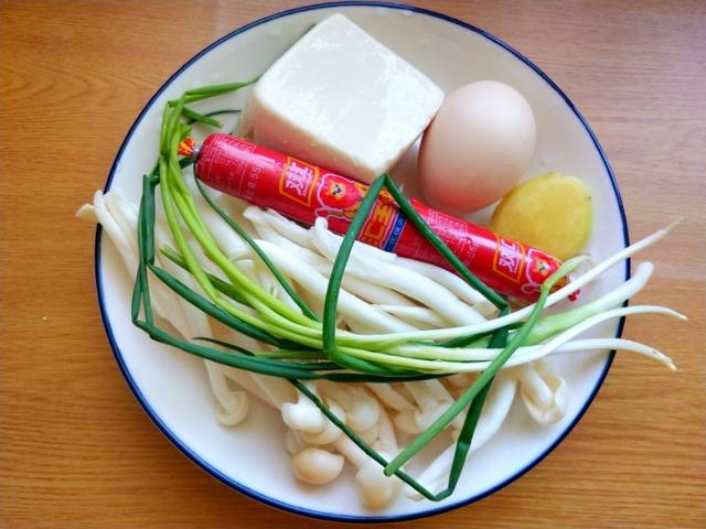 菌菇豆腐汤的家常做法大全，健康营养菌菇豆腐汤