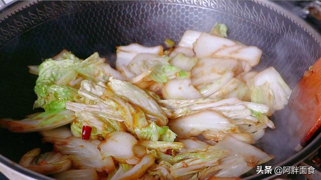醋溜白菜的做法家常，辣白菜料的做法及配方（吃了20多年醋溜白菜）