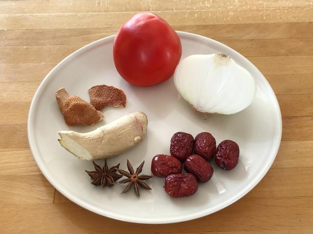 羊骨头炖多长时间，羊骨汤煮多长时间好（学会了年夜饭露一手）