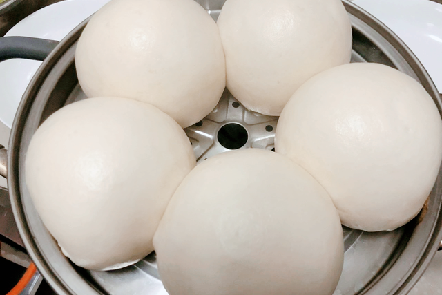 晚上发面第二天蒸行吗，秋天晚上发面第二天蒸行吗（烙饼馒头特好吃）