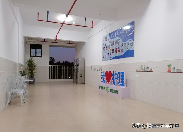 厦门东海学院怎么样，厦门东海职业技术学院怎么样（福建省专科院校食宿条件大比拼）
