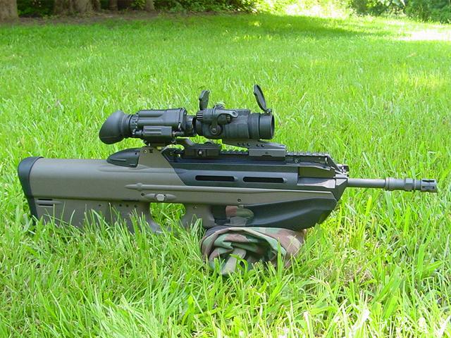 德龙f2000，陕汽德龙F2000和F3000（军事丨比利时FS2000民用步枪）