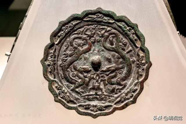 唐代铜镜拍卖价格，唐代铜镜拍卖价格北京正规的拍卖行（古代铜镜：早已照不出人脸了）