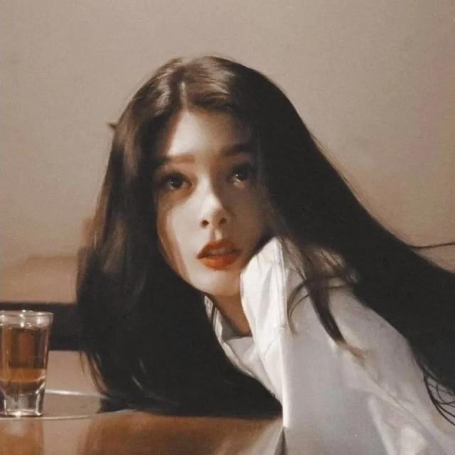 七奈:港风复古头像微信，七奈:港风复古头像（复古头像 港风）