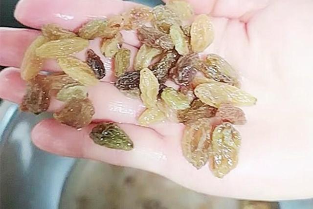 葡萄干的正确吃法，葡萄干正确的吃法（教你正确吃法，涨知识了）