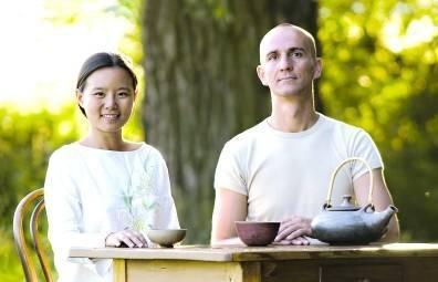 龚琳娜年轻时候唱歌，开挂的龚琳娜：5岁登台