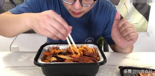 自热火锅怎么使用，自热火锅食用方法（认真规范自热小火锅的使用）