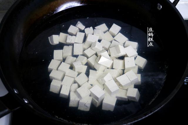 豆腐包子馅的做法，麻婆豆腐包子馅的做法（学做香辣豆腐包子）