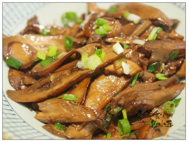 牛菌菇怎么做才好吃，只要将它炒熟即可