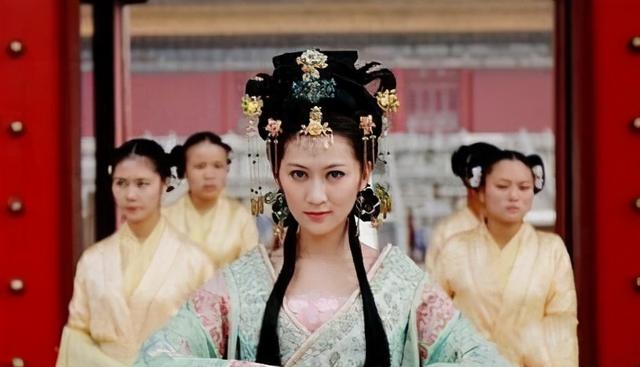 富察皇后叫什么名字，富察皇后是什么皇后（《延禧攻略》富察皇后温柔体贴）