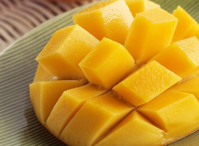 没熟的芒果能吃吗，还没熟透的芒果能吃吗（30年果农教我一招轻松解决）