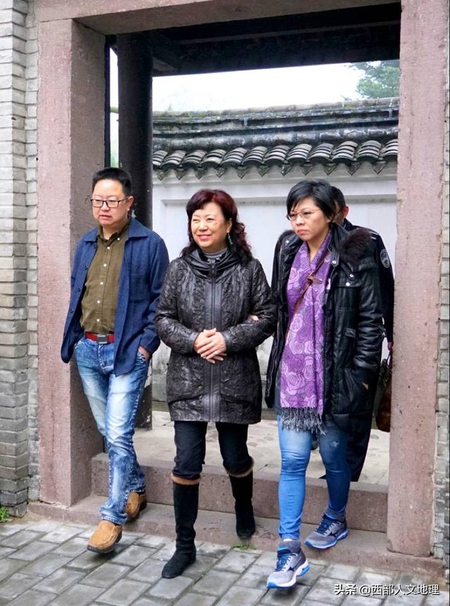 黄美伦（黄美伦简历，蒋孝严和蒋孝慈的子女都是谁？在干什么？请知道的（这才是大家闺秀应有的样子）