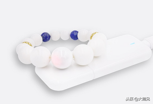 飞利浦智能剃须刀有充电器吗，小功率设备充电方式正在发生改变