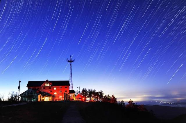 西岭雪山官网订门票，西岭雪山官网直播（含景区门票+交索往返）