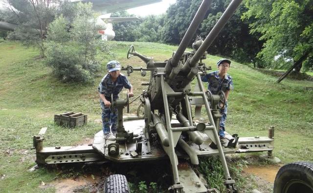 正规的黄埔军校军训，黄埔军校军训（深圳黄埔军校夏令营会有那些活动）