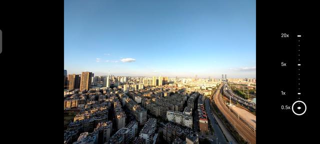 手机拍月亮参数，能拍月亮的手机有哪些（用手机这样拍出高级感创意月亮照片）