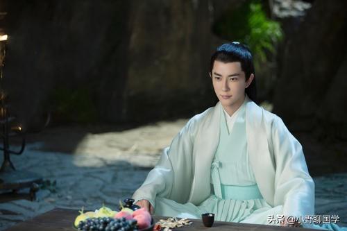 什么成语霸气，霸气什么什么成语大全（连起来却能组成1个成语）