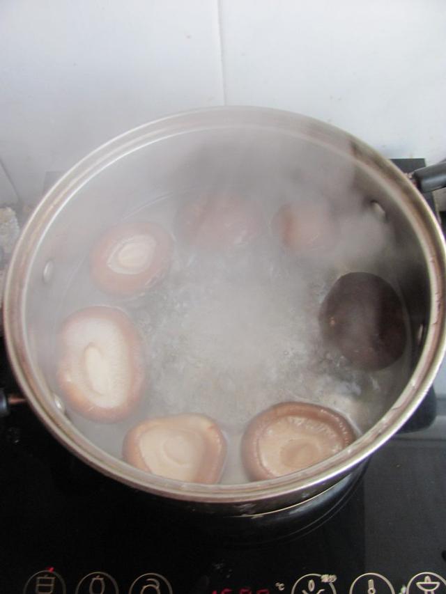 瘦肉粥怎么做好吃又营养丰富，瘦肉粥怎么做好吃又开胃（蔬菜瘦肉粥这样做简单、营养又暖胃）