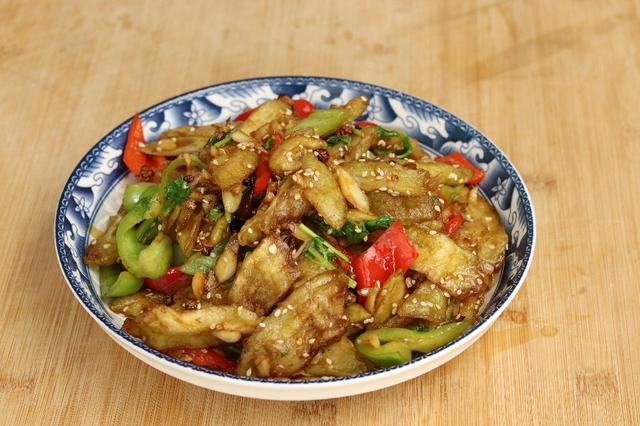 酥脆茄子的家常做法，我家一周吃5次