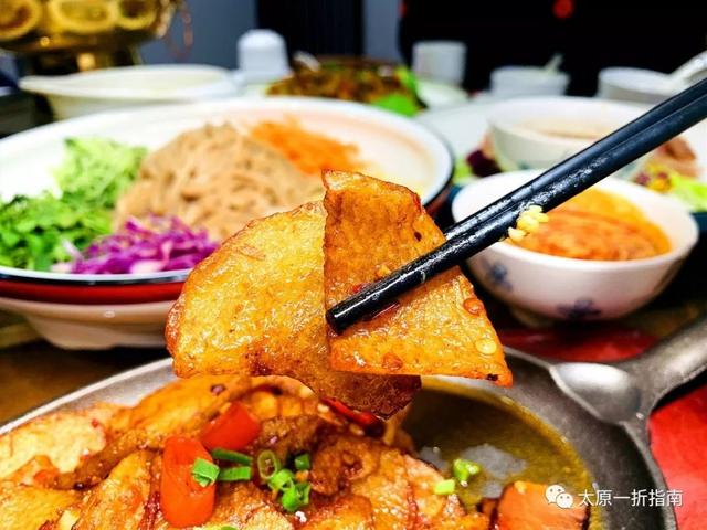 阿瓦山寨鱼头做法，阿瓦山寨鱼头的做法（太原一折指南带你去阿瓦山寨）