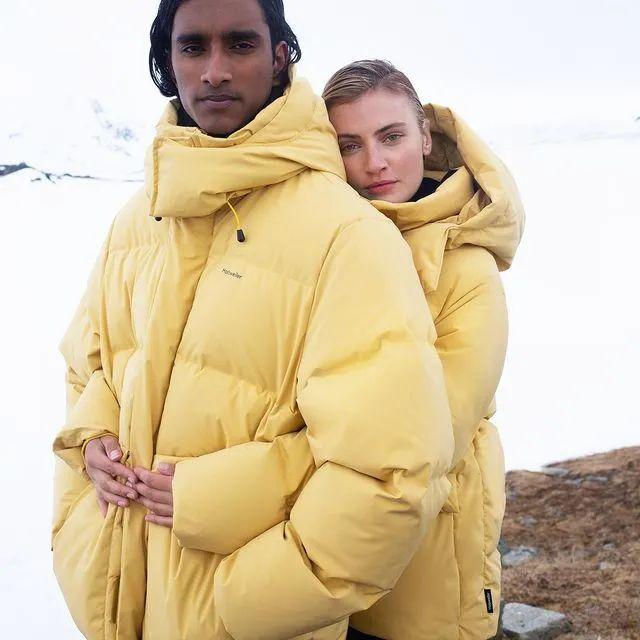 云南少数民族服饰，云南各民族的服饰（体育生羽绒服火了）