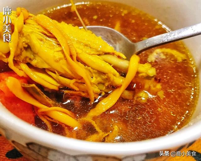 三黄鸡适合煲汤吗，适合煲汤的有哪几种鸡（喝一碗回味整天）