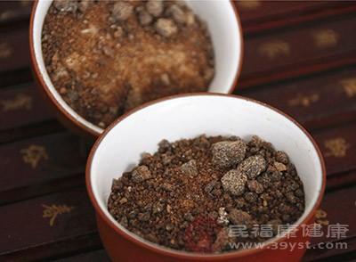 过期的红糖能喝吗，红糖过期了还能喝不（这几类人千万别乱吃）