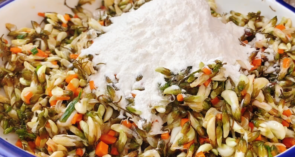 圖片[4]-【槐花雞蛋餅】做法步驟圖 鮮香入味 好吃又解饞-起舞食譜網