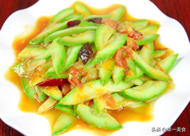 茭瓜怎么做菜好吃，茭瓜怎么做最好吃（3元成本搞定家常菜醋溜西葫芦）