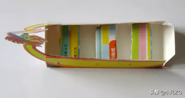 纸龙舟的制作方法，如何折一种简单的纸龙舟（一个手工龙舟轻松满足所有要求1）