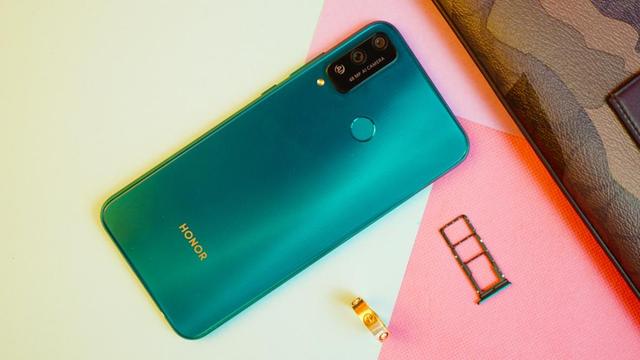 华为play4t,华为play4t和play4tpro有什么区别(荣耀play4t体验)