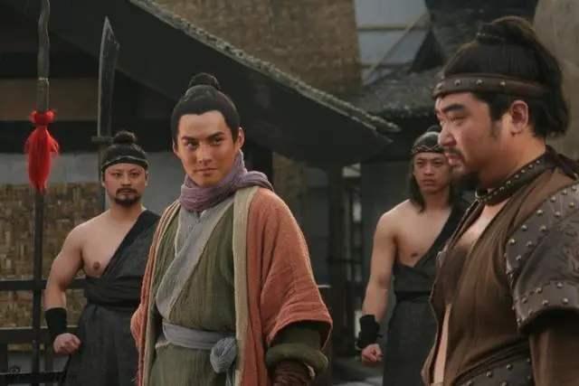 水浒张清的性格，水浒传张清人物特点（“没羽箭”张清的石子）