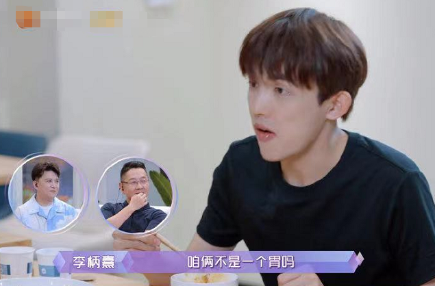 超级可爱的甜蜜情侣头像接吻微信，超级可爱的甜蜜情侣头像接吻（一脸娇羞用毛毯遮挡）
