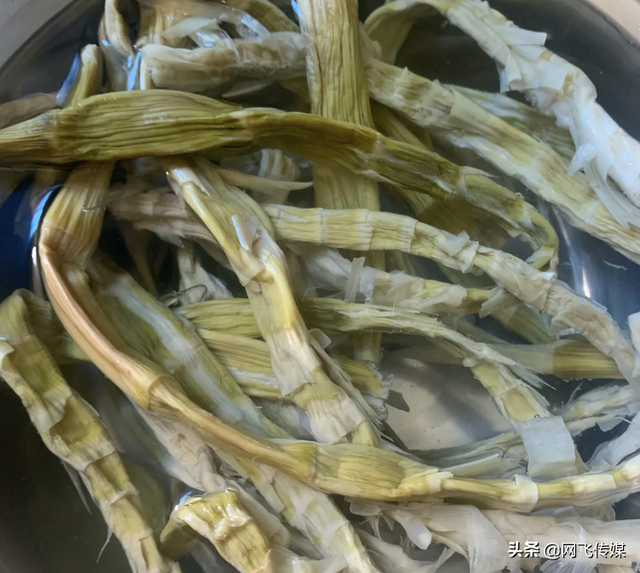 滋补老鸭汤，老鸭汤怎么炖（喝上一碗神清气爽）