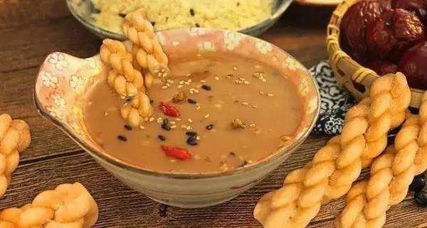 西安的油茶麻花教程怎么做，却成就了西安人最爱的早餐之一