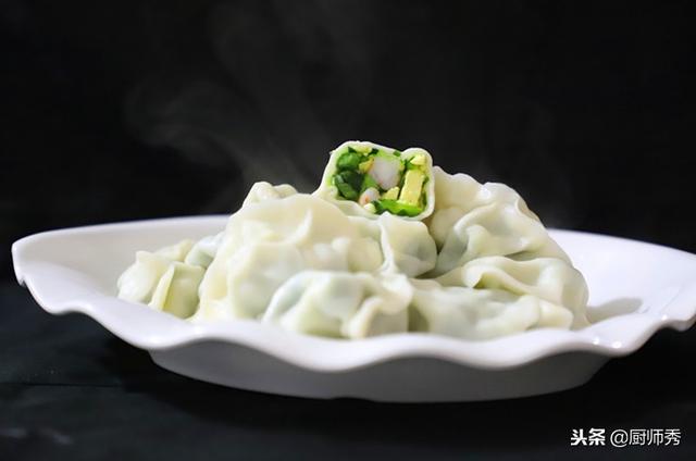 三鲜虾仁饺子馅的做法，虾仁三鲜饺子怎么做（鹏厨分享三鲜虾仁水饺的调馅配方）