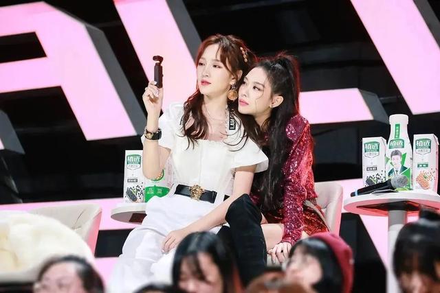 王霏霏孟佳认识多少年，王霏霏谈到孟佳（女明星之间的友情难以言喻）