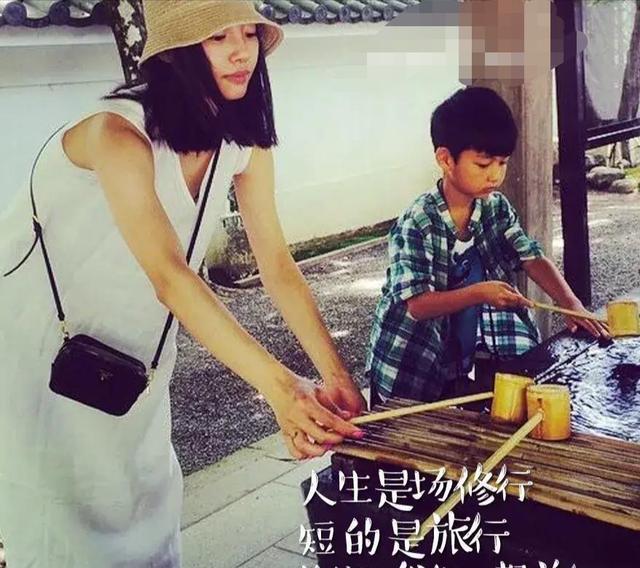 白百合的儿子几岁了，白百合陈羽凡离婚（13岁大儿子让她“别减肥”）