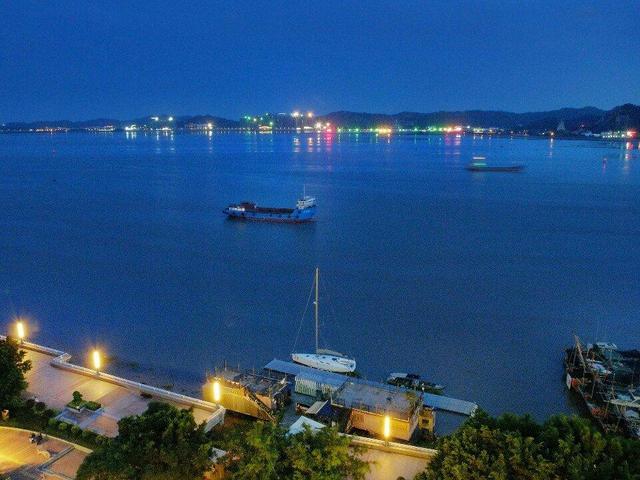经济特区有哪些（其中一个是省一个是县）