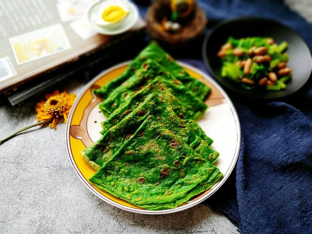 菠菜鸡蛋饼的简单做法，菠菜鸡蛋饼的简单做法窍门（菠菜和鸡蛋摊成饼）