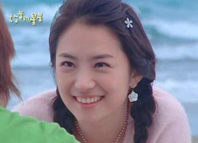 就让我留在轮回的边缘等一道光线什么歌，就让我留在轮回的边缘等一道光线歌词（《放羊的星星》将翻拍）