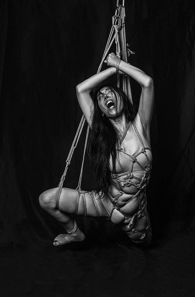 自残女孩，微信头像，自残女孩（当绳缚成为一种艺术表达）