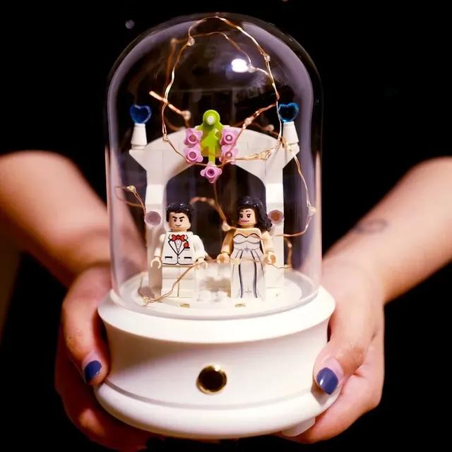 新婚礼盒装什么，现在婚礼礼盒都装的什么（适合送给朋友的结婚礼物大汇总）