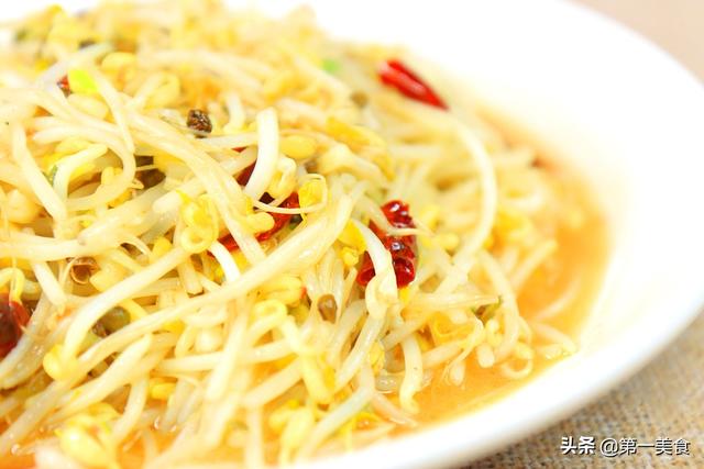 绿豆芽怎么炒好吃，清炒绿豆芽怎么炒好吃又简单窍门（夏天炒绿豆芽、一定要加点它）