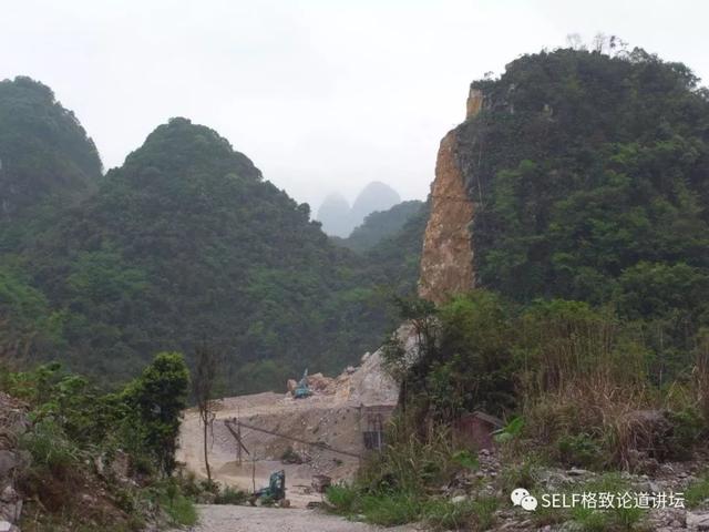 钟乳石是不是生物，钟乳石为什么不是生物（在幽深洞穴里的几百万年）