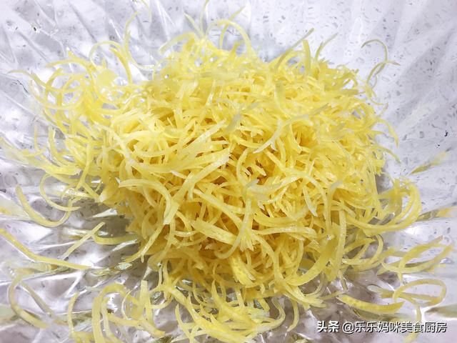 柚子茶的做法，柚子茶的功效与作用及食用方法（入冬后建议多喝蜂蜜柚子茶）