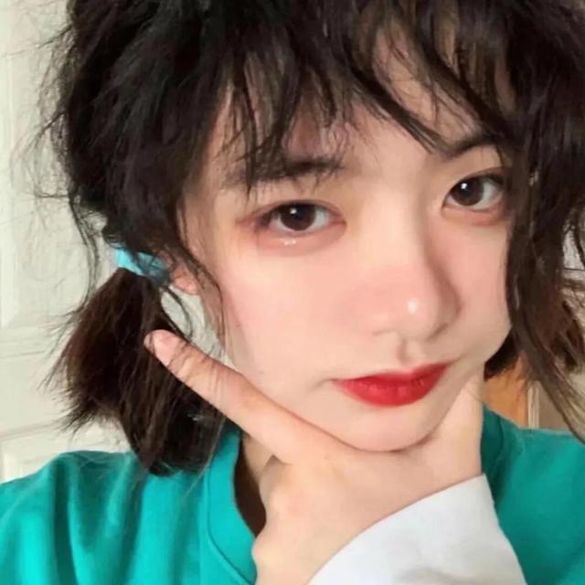 真人女头，微信头像，真人女头（我望着月亮）