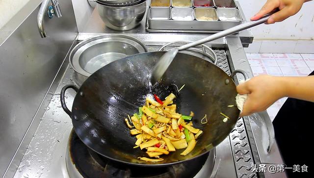 杏鲍菇怎么做好吃，杏鲍菇怎么做好吃炒肉片的做法（这才是杏鲍菇好吃做法）