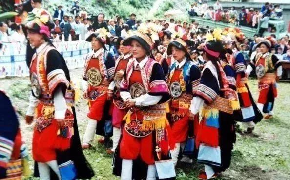 采花节是哪个民族的节日，采花节是哪一天（精彩纷呈的甘南博峪采花节）